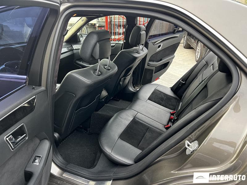 Mercedes E 220 2010 — Миниатюра 8