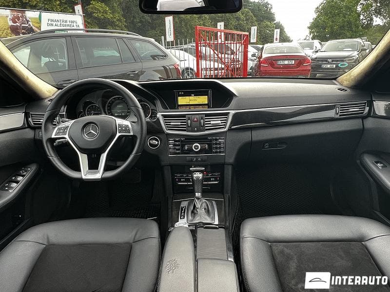 Mercedes E 220 2010 — Миниатюра 10