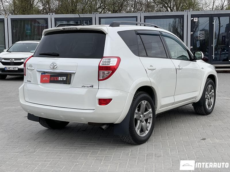 2010 Toyota Rav-4 — Miniatură 4