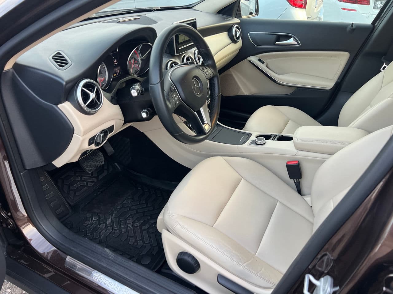 Mercedes GLA 220 2014 — Миниатюра 5