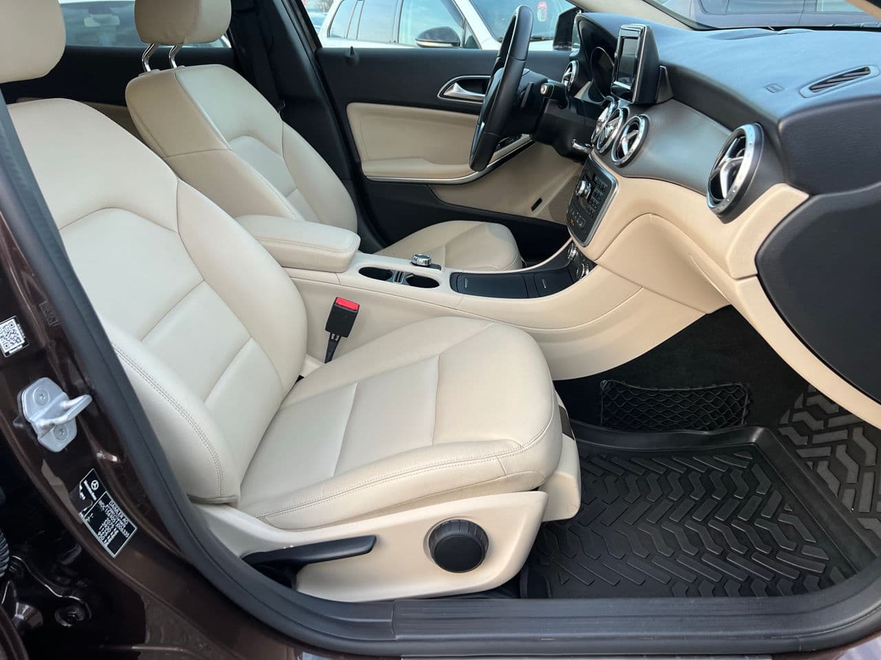 Mercedes GLA 220 2014 — Миниатюра 15