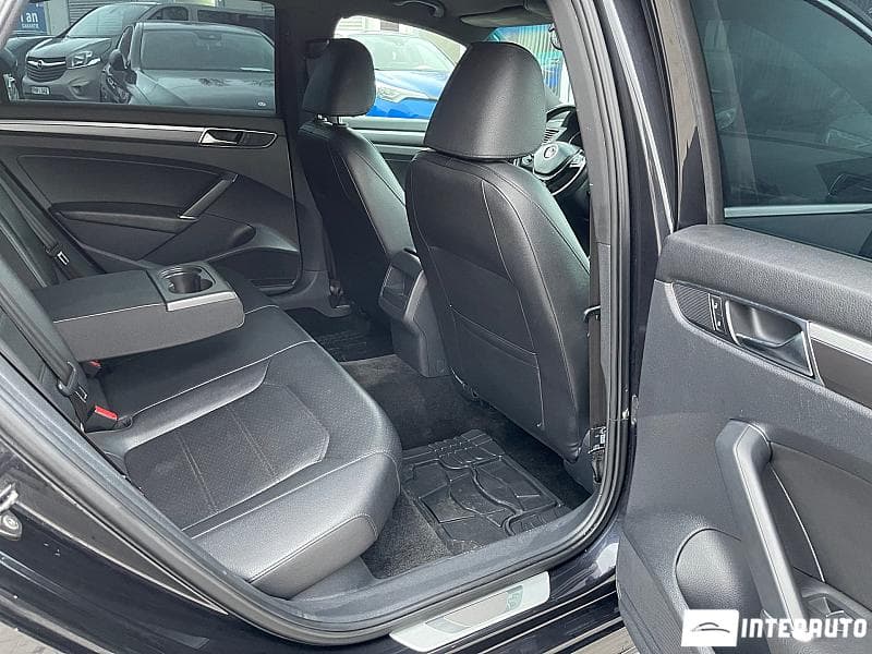 2016 Volkswagen Passat — Miniatură 16