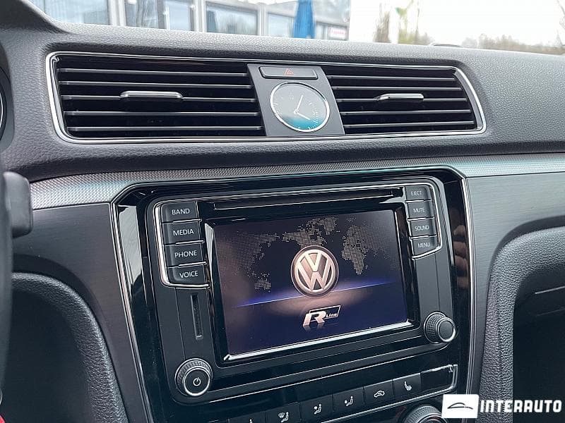 2016 Volkswagen Passat — Miniatură 12
