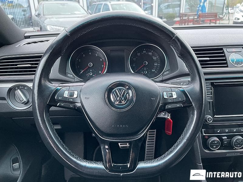 2016 Volkswagen Passat — Miniatură 10