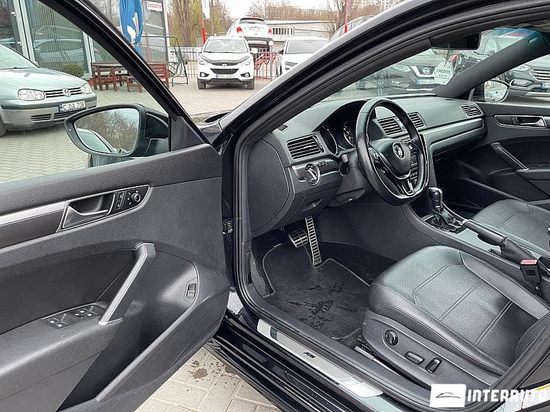2016 Volkswagen Passat — Miniatură 5