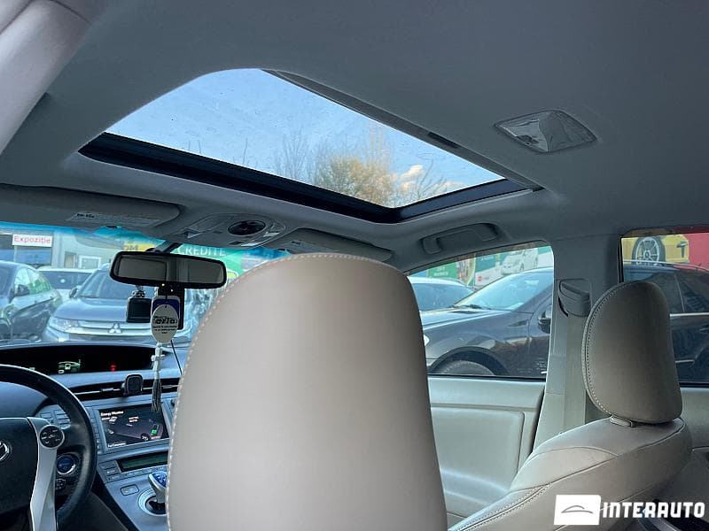 2013 Toyota Prius — Miniatură 17