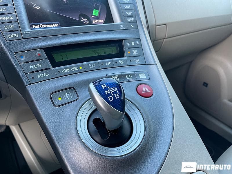 2013 Toyota Prius — Miniatură 12