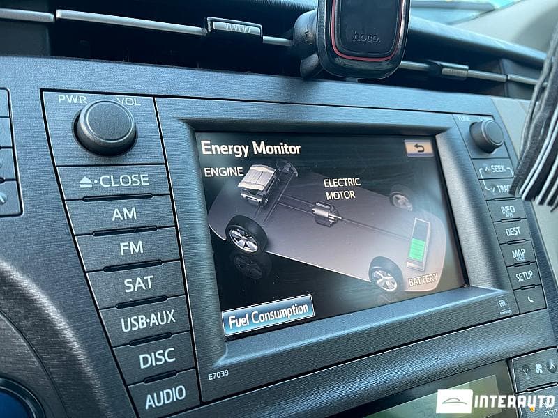2013 Toyota Prius — Miniatură 10