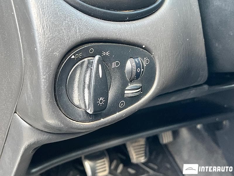 2000 Ford Focus — Miniatură 9