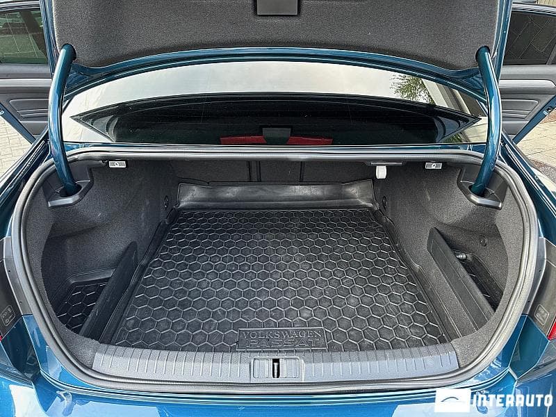 2020 Volkswagen Passat — Miniatură 21