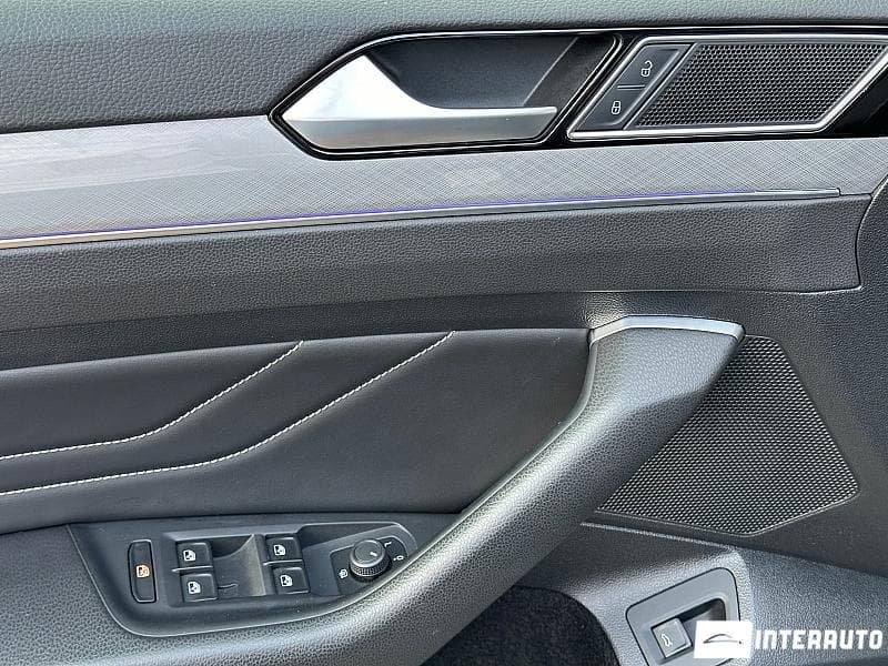 2020 Volkswagen Passat — Miniatură 14