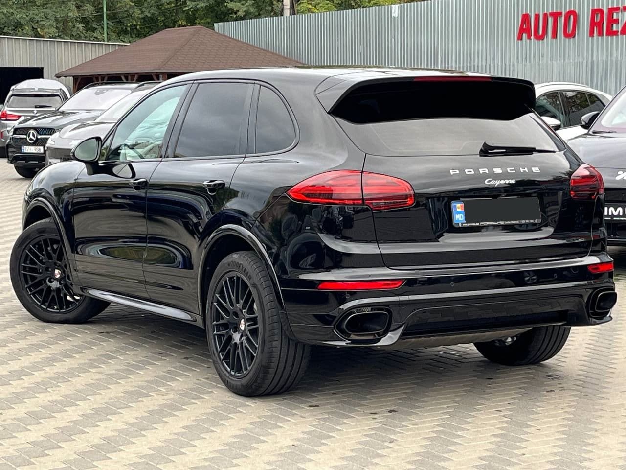 Porsche Cayenne 2017 — Миниатюра 4
