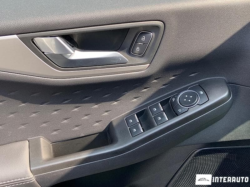 2020 Ford Escape — Miniatură 10