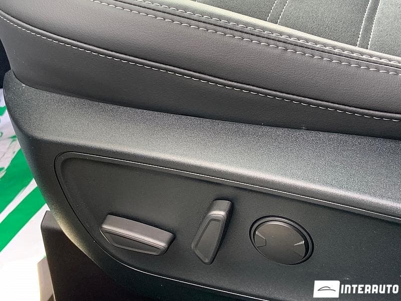 2020 Ford Escape — Miniatură 12