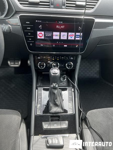 2018 Skoda Superb — Miniatură 12