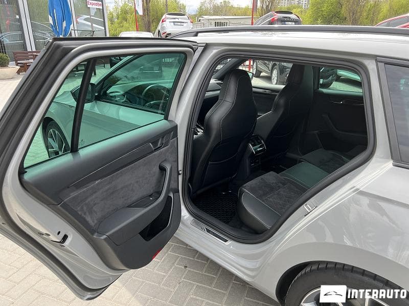 2018 Skoda Superb — Miniatură 19