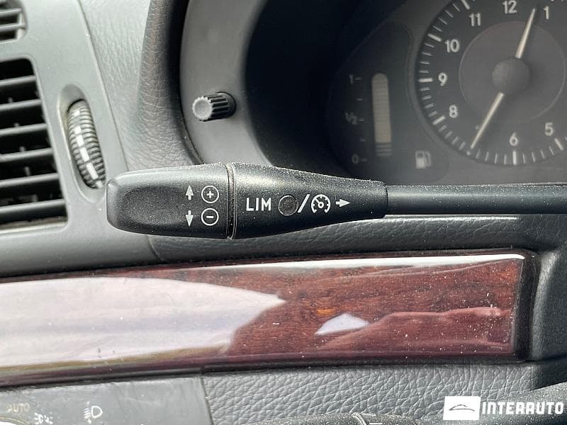 2003 Mercedes E 220 — Miniatură 10
