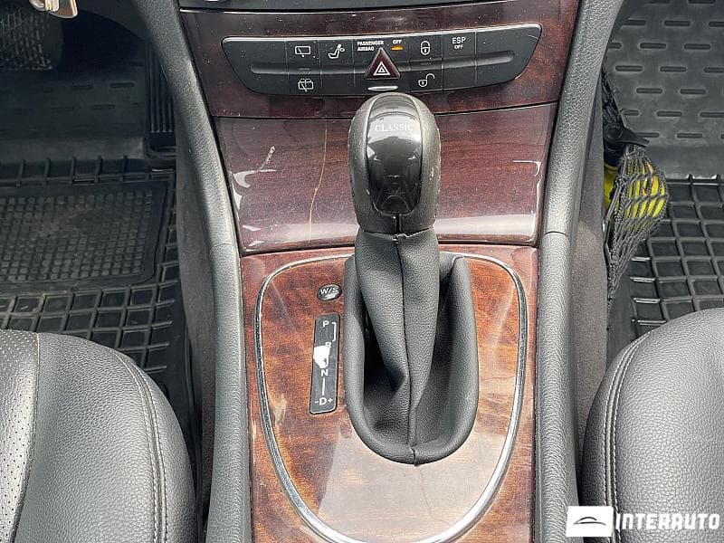 2003 Mercedes E 220 — Miniatură 9