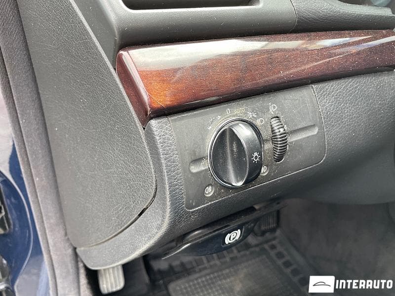 2003 Mercedes E 220 — Miniatură 16