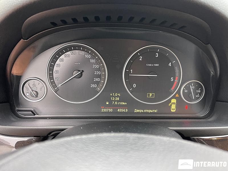 2010 BMW 520 — Miniatură 9