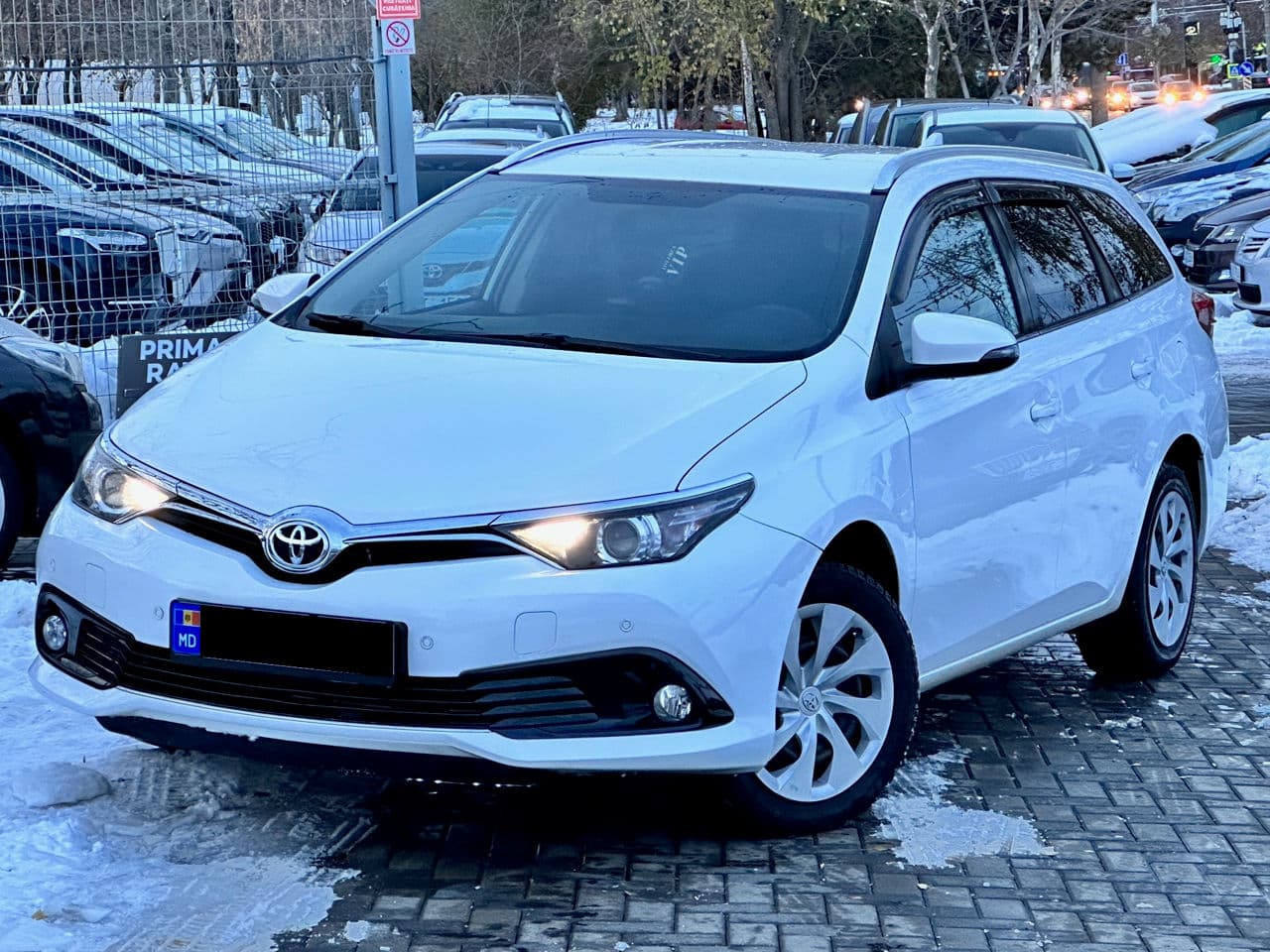 Toyota Auris 2015 — Миниатюра 3