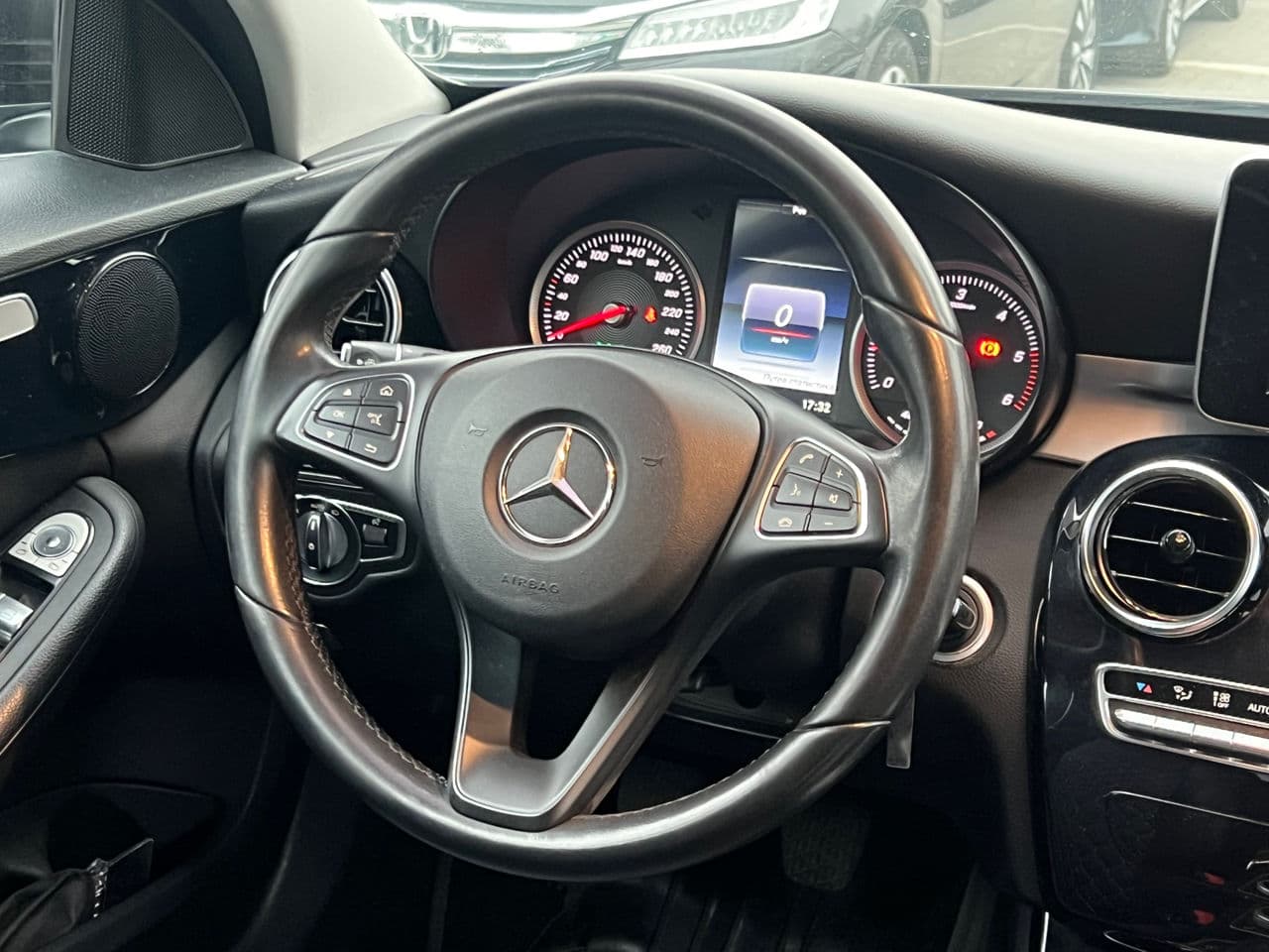 Mercedes C 220 2017 — Миниатюра 7