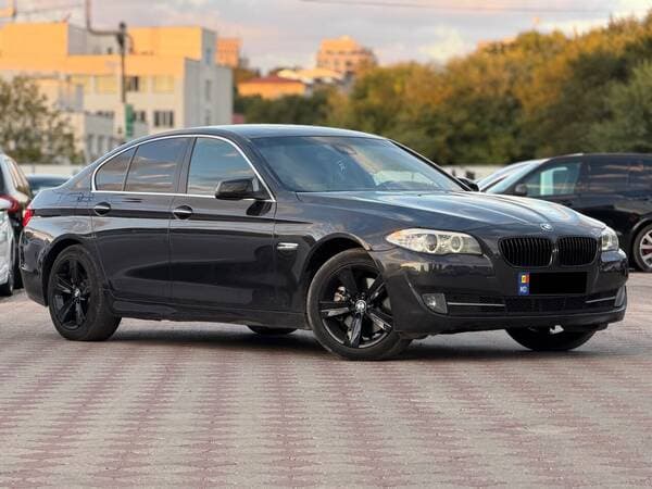BMW 520 2011 — Миниатюра 2