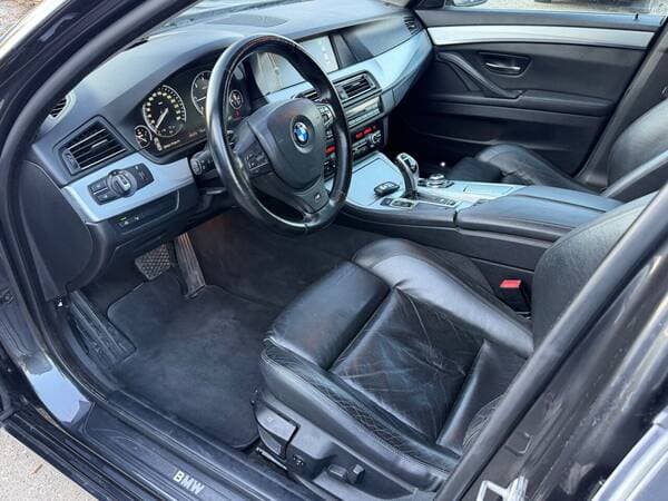 BMW 520 2011 — Миниатюра 7