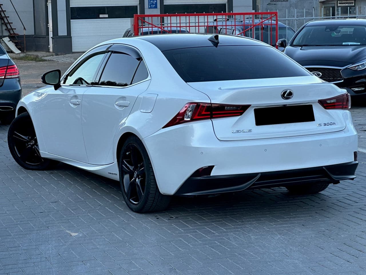 Lexus IS 300h 2014 — Миниатюра 2