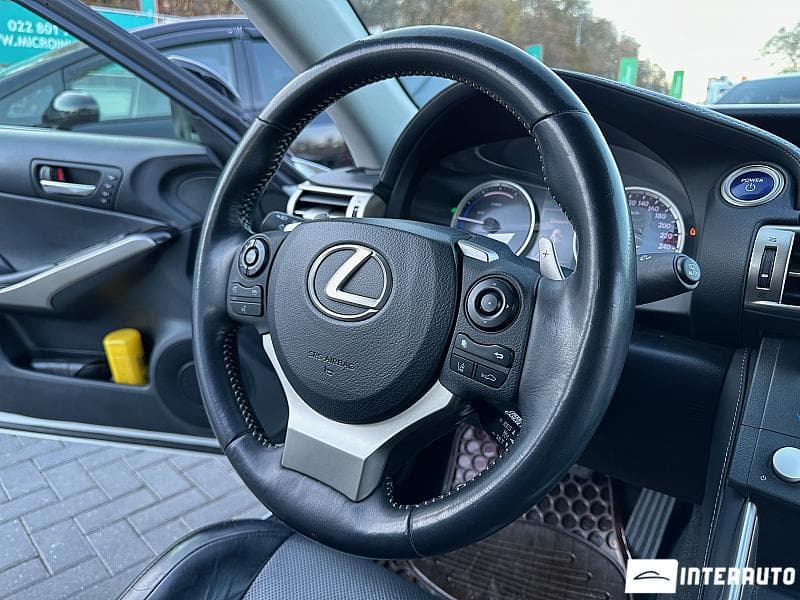 Lexus IS 300h 2014 — Миниатюра 9