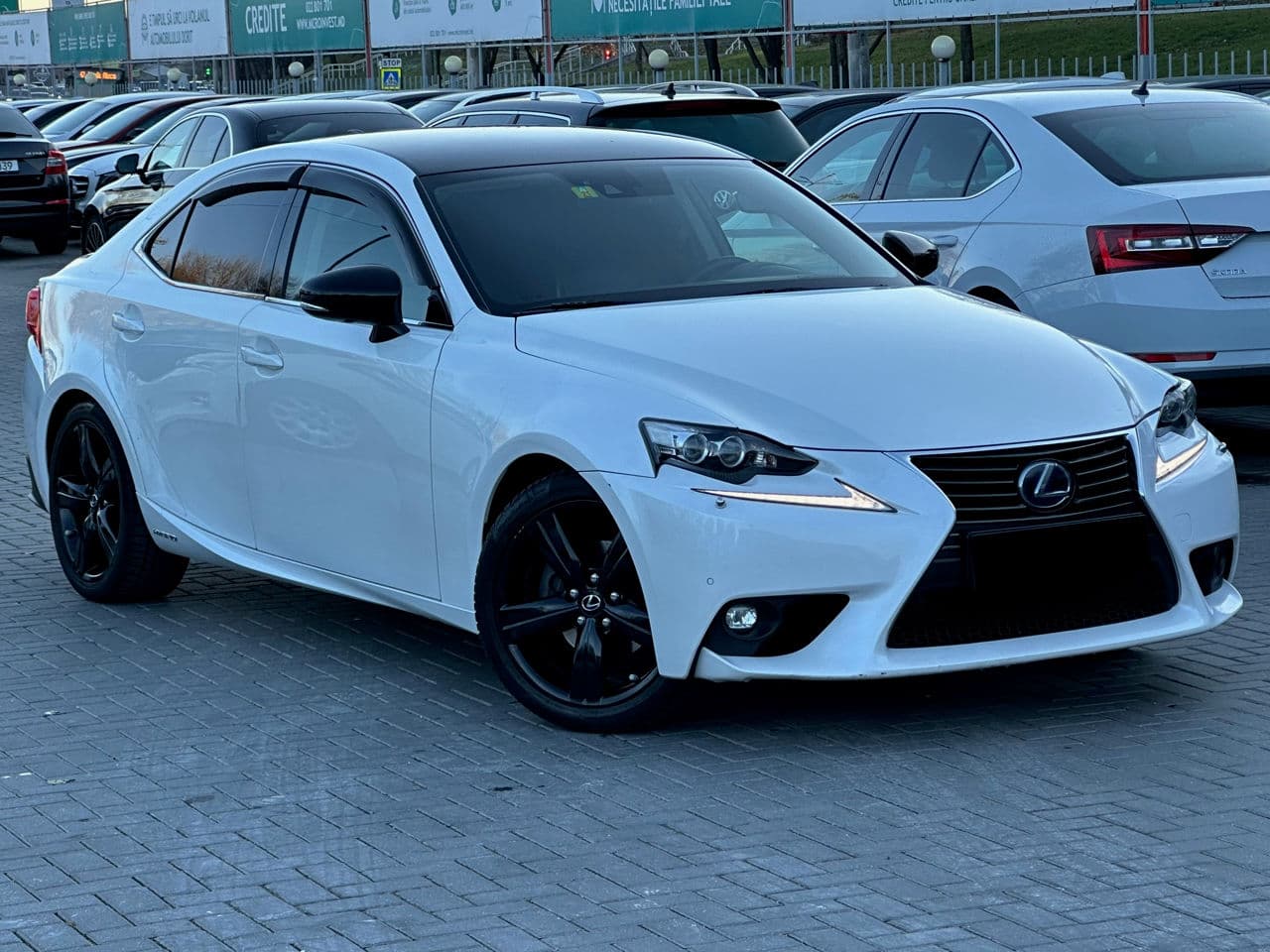 Lexus IS 300h 2014 — Миниатюра 4