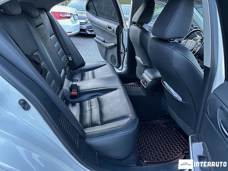Lexus IS 300h 2014 — Миниатюра 17