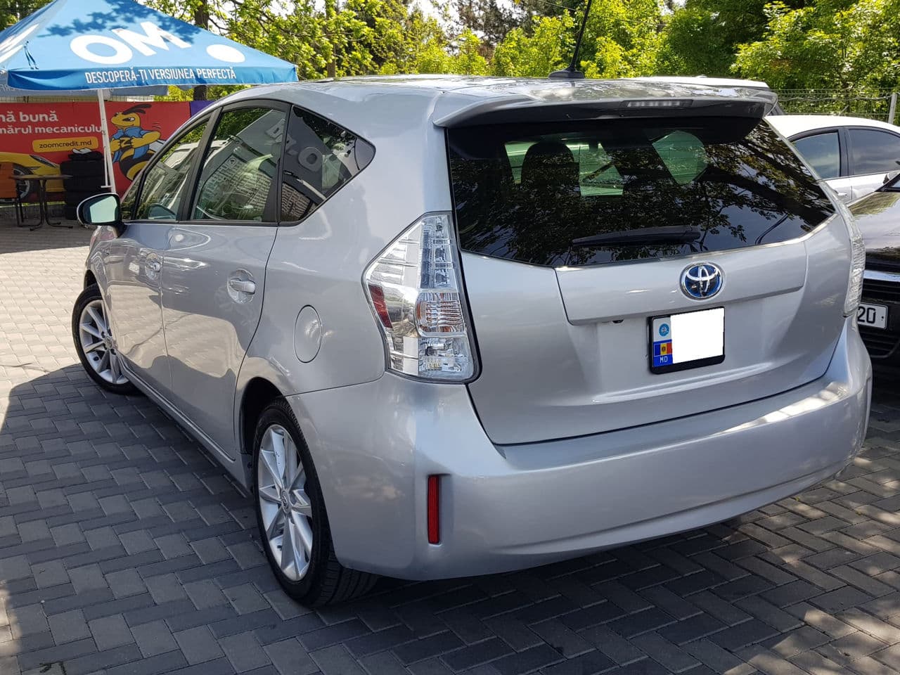 Toyota Prius Plus / V 2014 — Миниатюра 4
