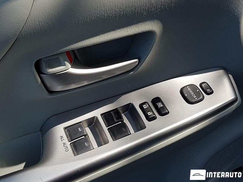 Toyota Prius Plus / V 2014 — Миниатюра 6