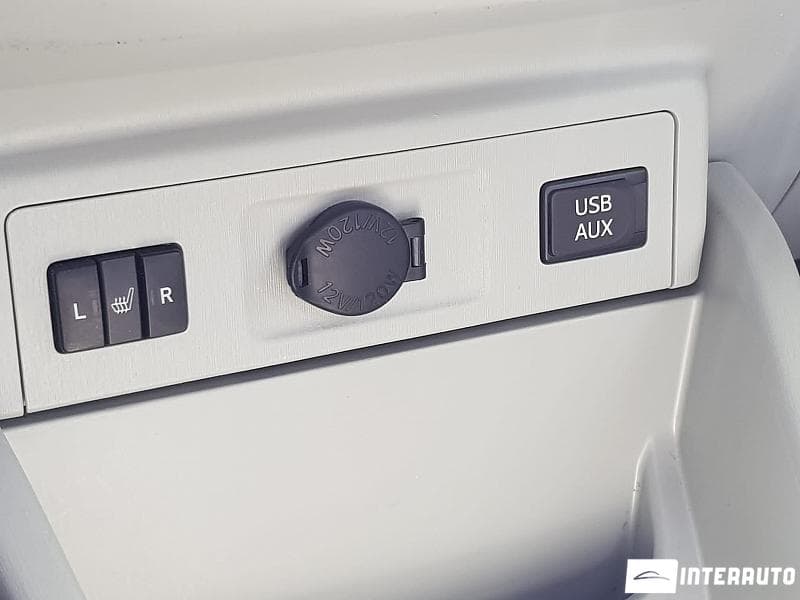Toyota Prius Plus / V 2014 — Миниатюра 12
