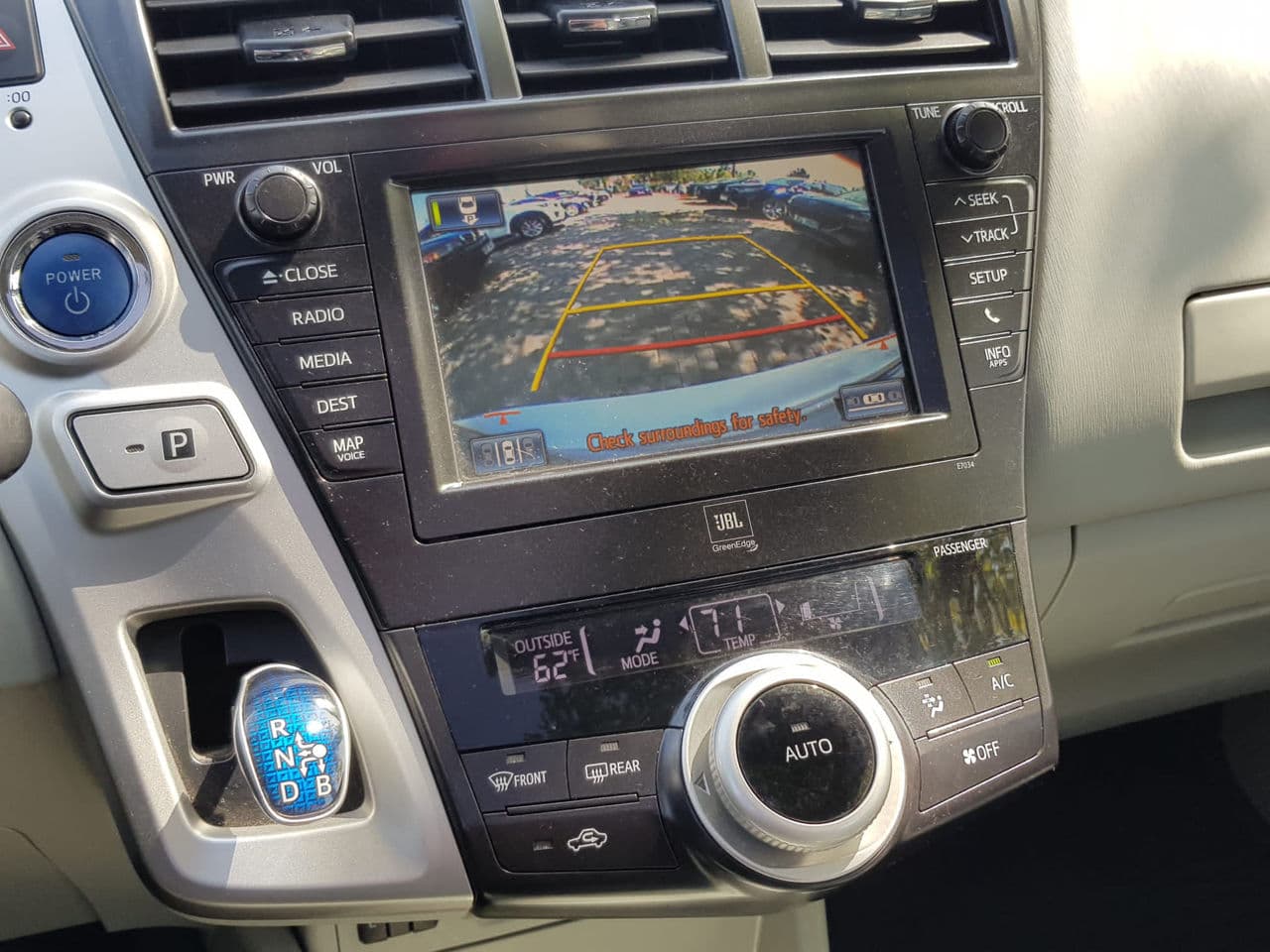 Toyota Prius Plus / V 2014 — Миниатюра 11