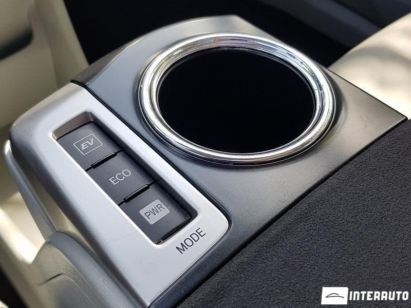Toyota Prius Plus / V 2014 — Миниатюра 13