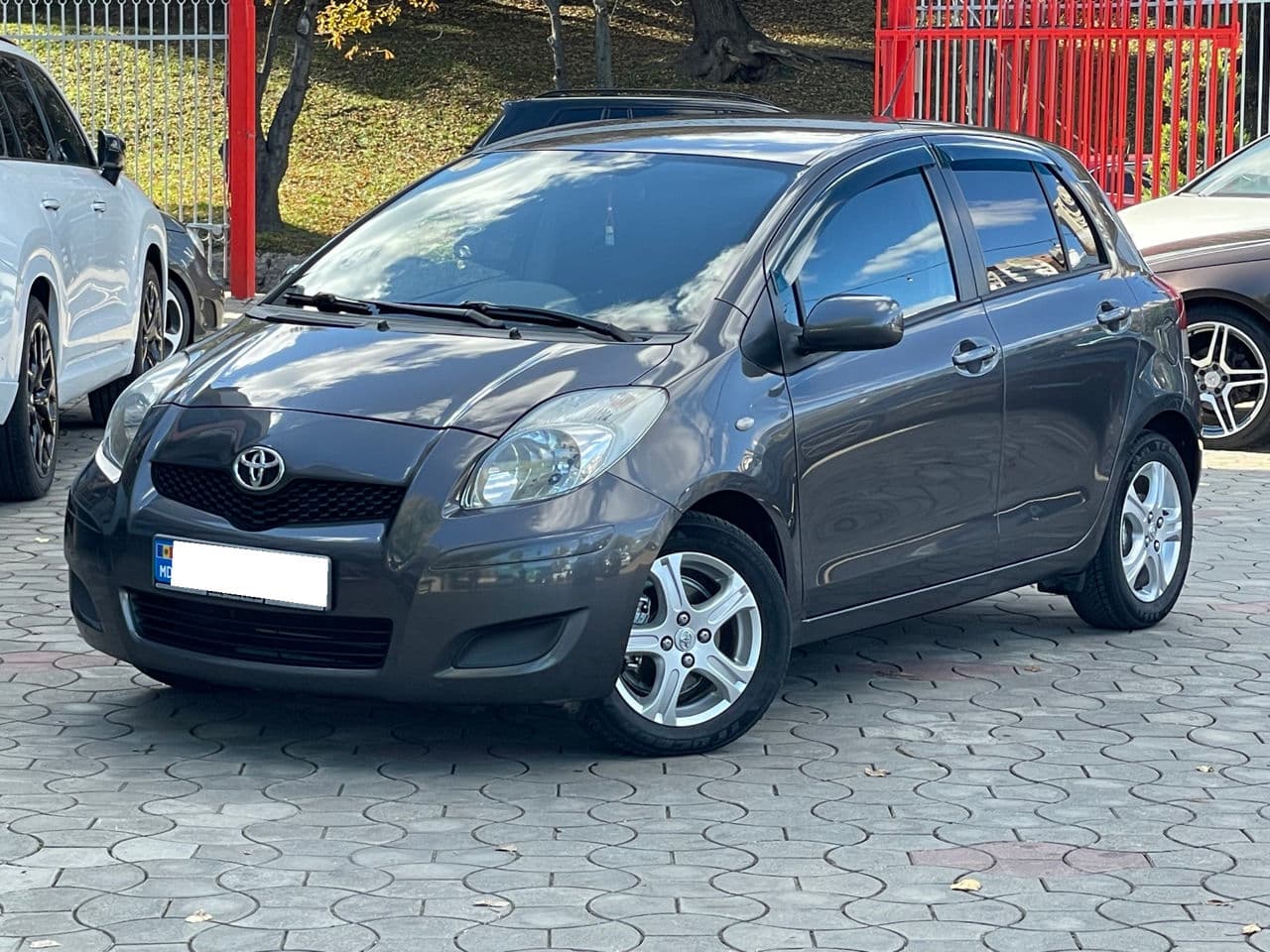 Toyota Yaris 2009 — Миниатюра 2