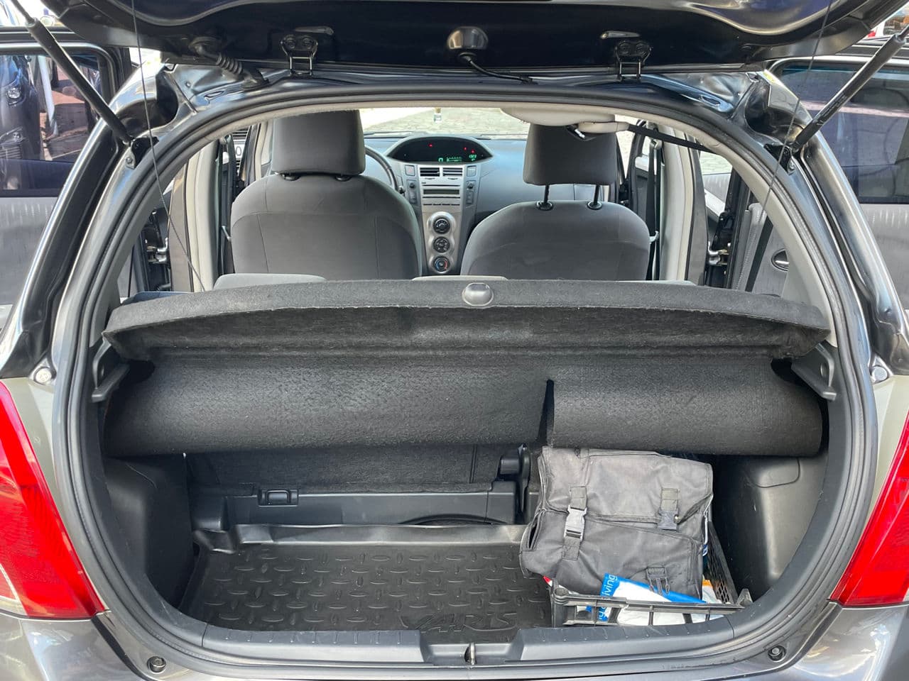 Toyota Yaris 2009 — Миниатюра 18