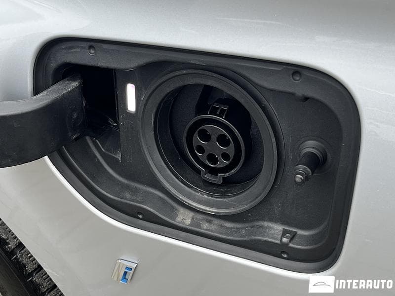 BMW 530e 2018 — Миниатюра 7