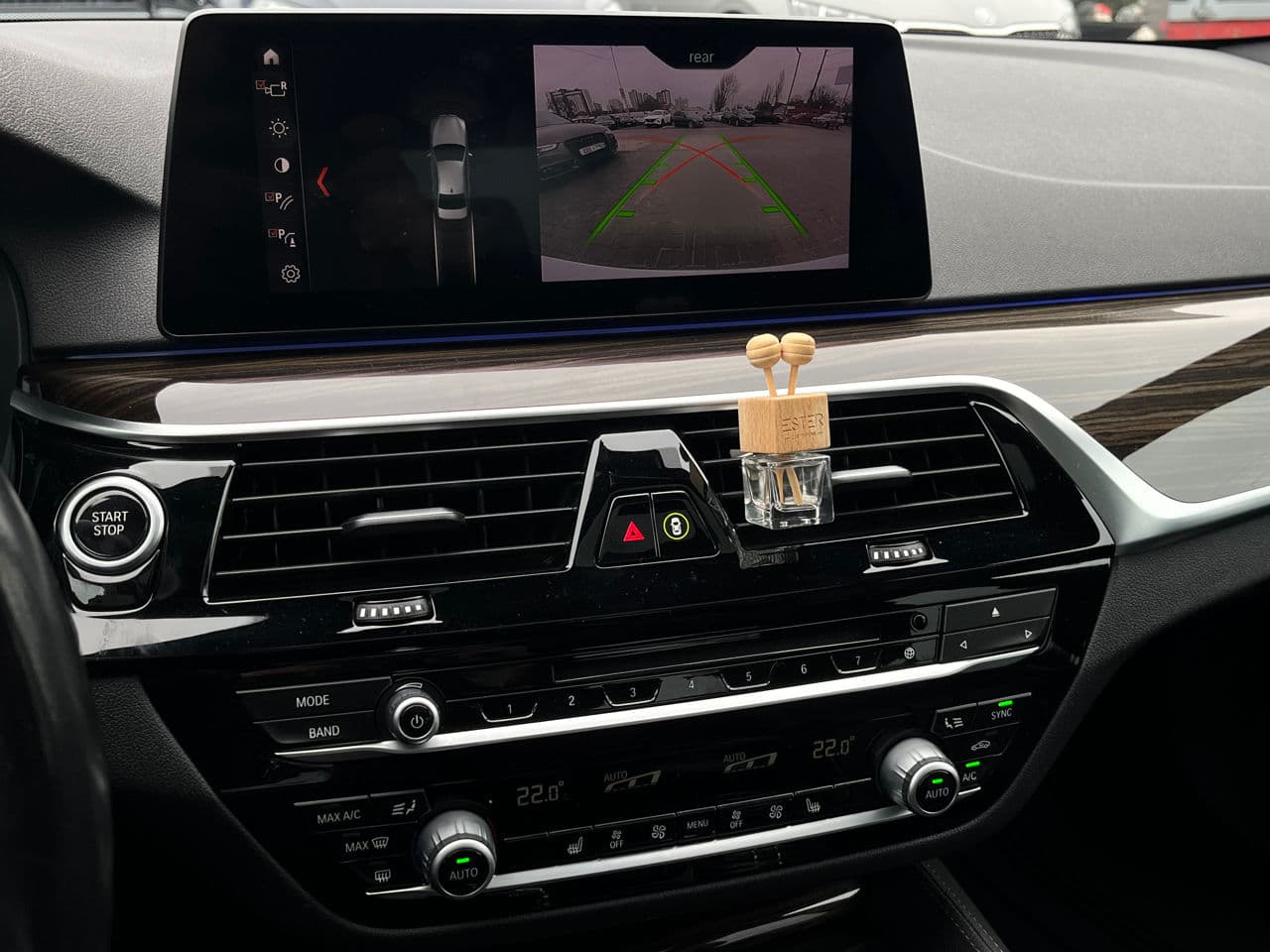BMW 530e 2018 — Миниатюра 13