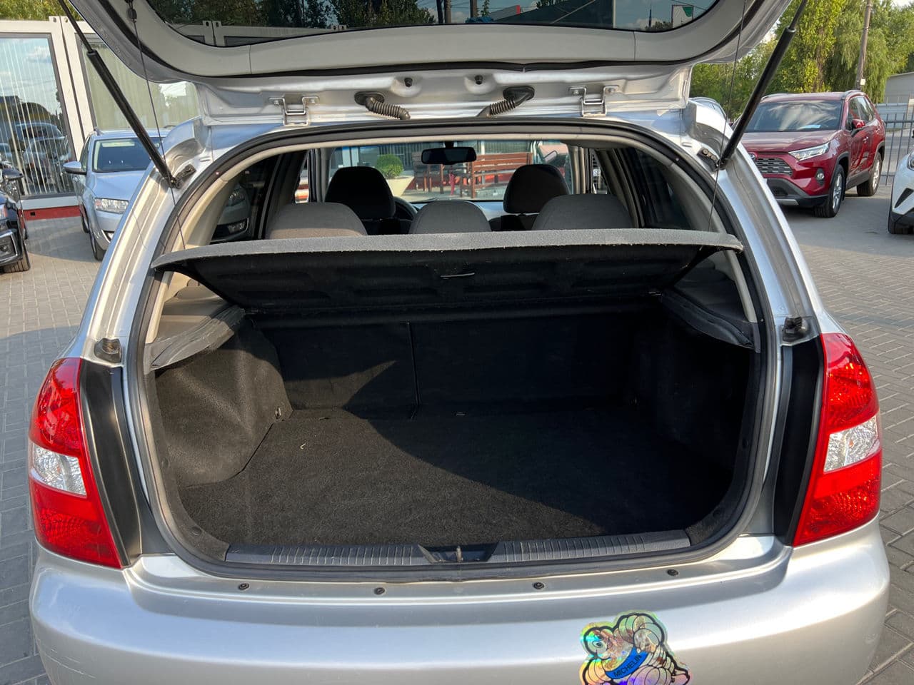 2005 Kia Cerato — Miniatură 15