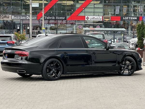 2016 Audi A8 — Miniatură 3