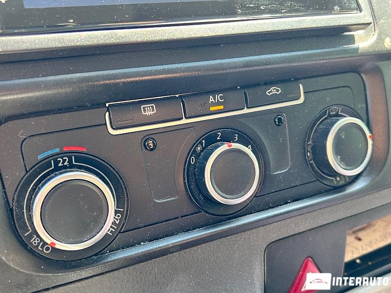 2012 Volkswagen Transporter — Miniatură 11