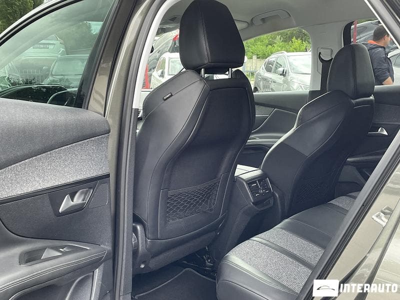 2017 Peugeot 3008 — Miniatură 18