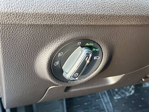 2018 Skoda Superb — Miniatură 17