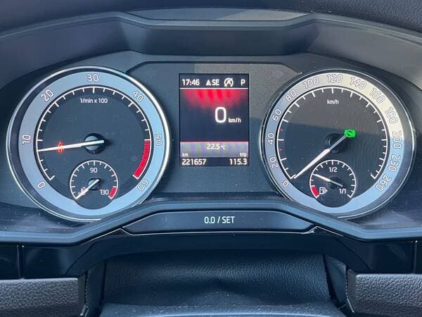 2018 Skoda Superb — Miniatură 24