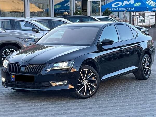 2018 Skoda Superb — Miniatură 2
