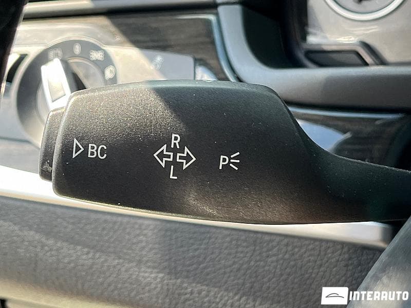 2010 BMW 535 — Miniatură 17