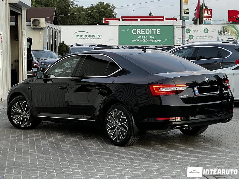 2018 Skoda Superb — Miniatură 3